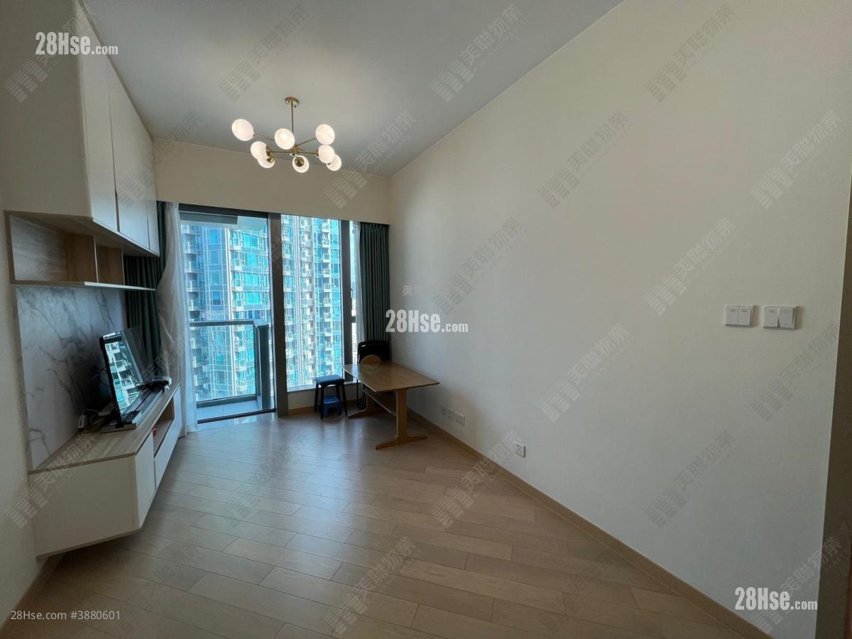 Grand Central Sell 2 Bedrooms 522 ft²