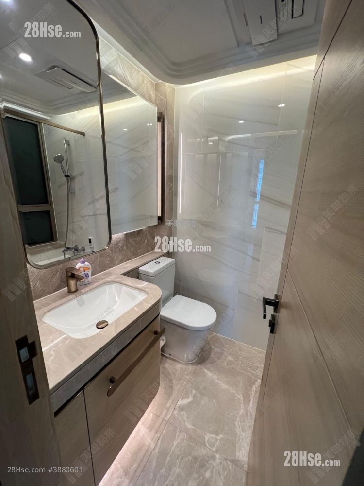 Grand Central Sell 2 Bedrooms 522 ft²