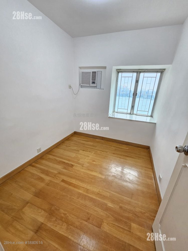 Harbour Heights Rental 3 Bedrooms , 2 Bathrooms 795 ft²