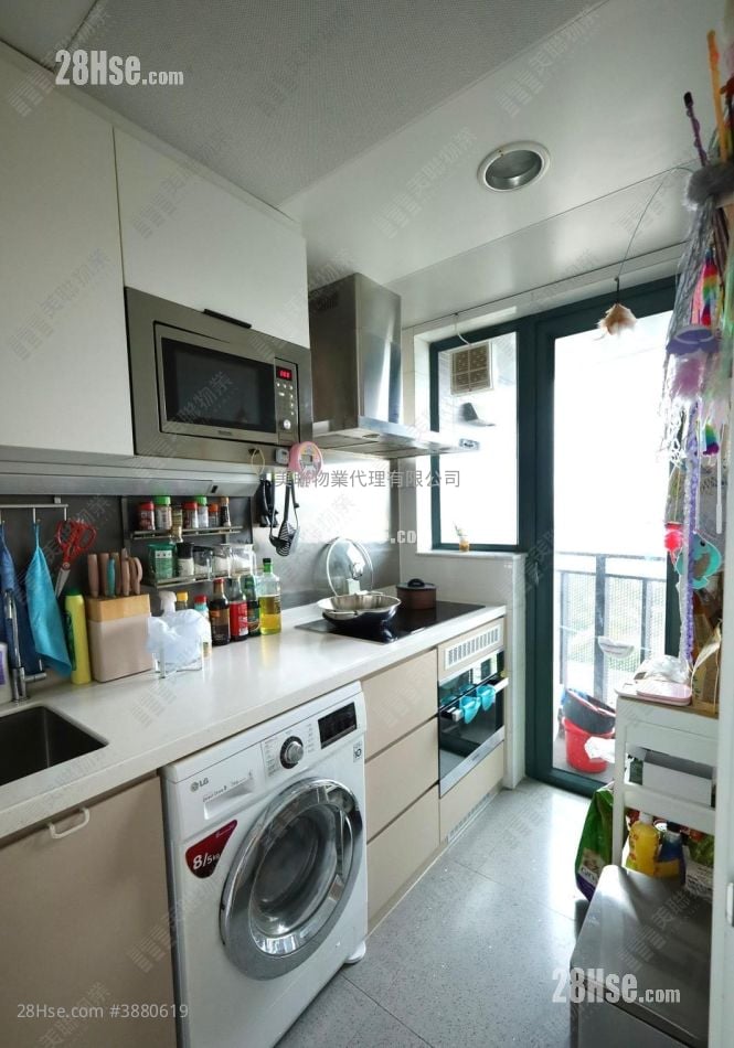 The Rise Sell 2 Bedrooms , 1 Bathroom 527 ft²