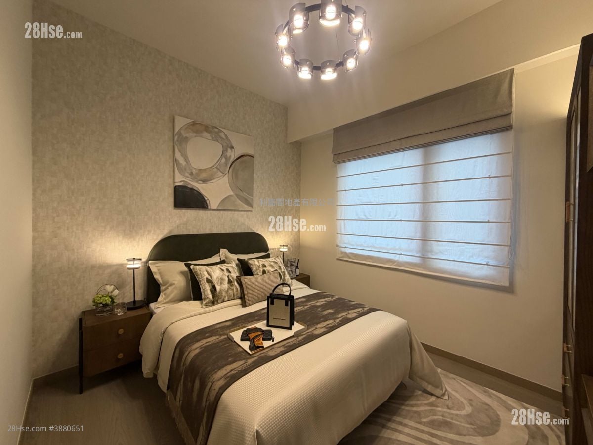 Villa Lucca Sell 4 Bedrooms 1,187 ft²