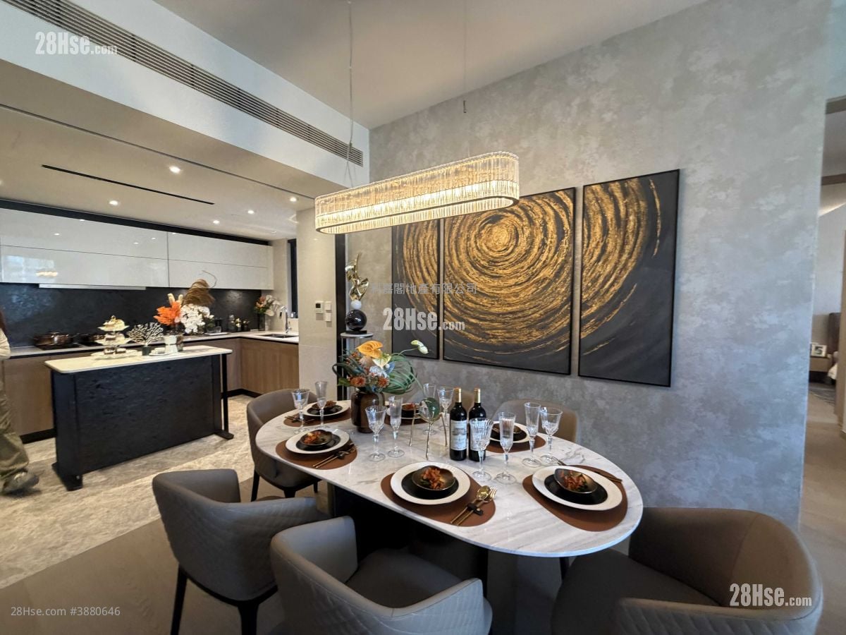 Villa Lucca Sell 4 Bedrooms 1,187 ft²