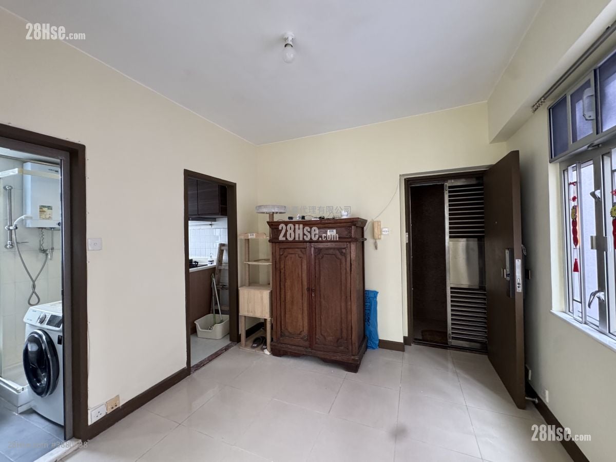 Jet Foil Building Sell 1 Bedroom , 1 Bathroom 332 ft²