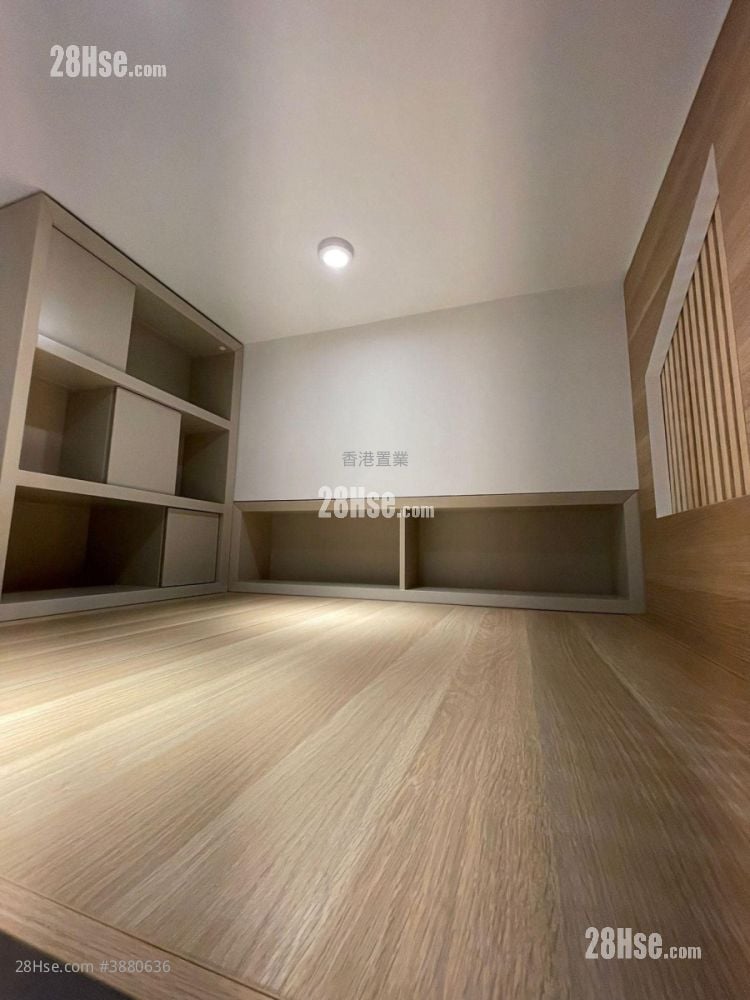 Manor Hill Rental 215 ft²