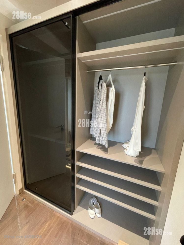 Manor Hill Rental 215 ft²