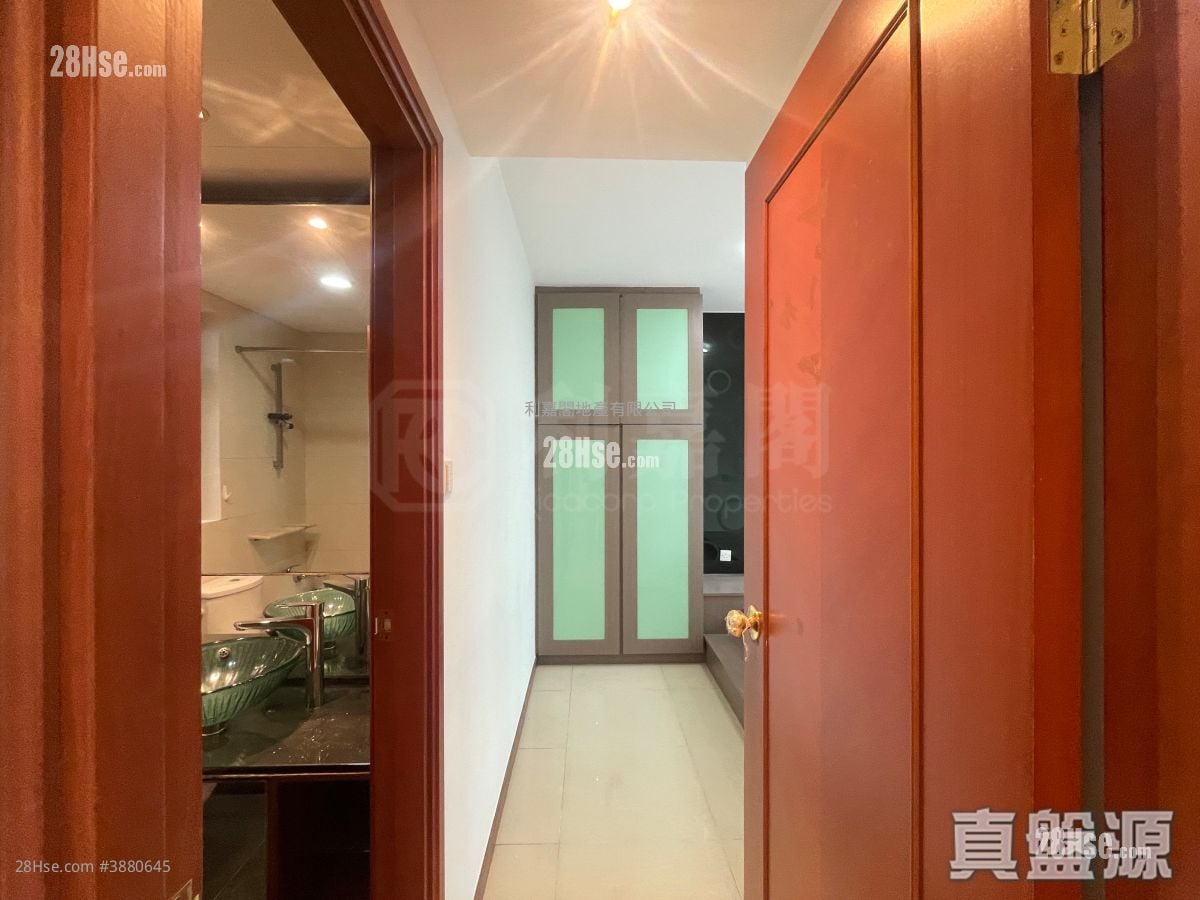 Residence Oasis Rental 3 Bedrooms , 1 Bathroom 653 ft²