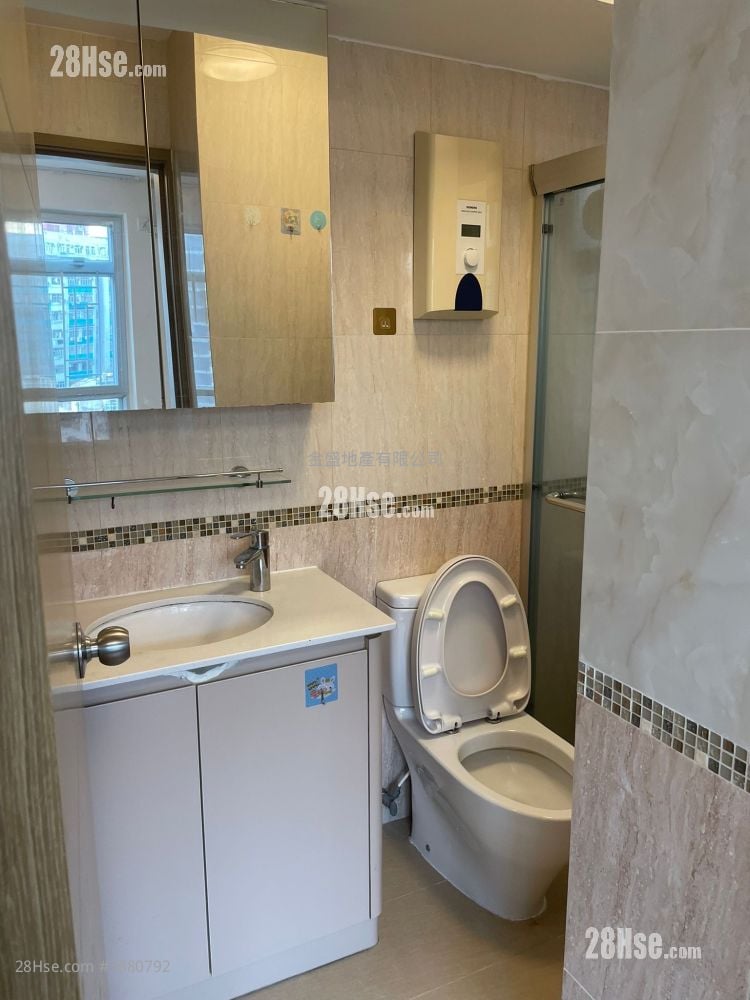 City Garden Rental 3 Bedrooms , 2 Bathrooms 792 ft²