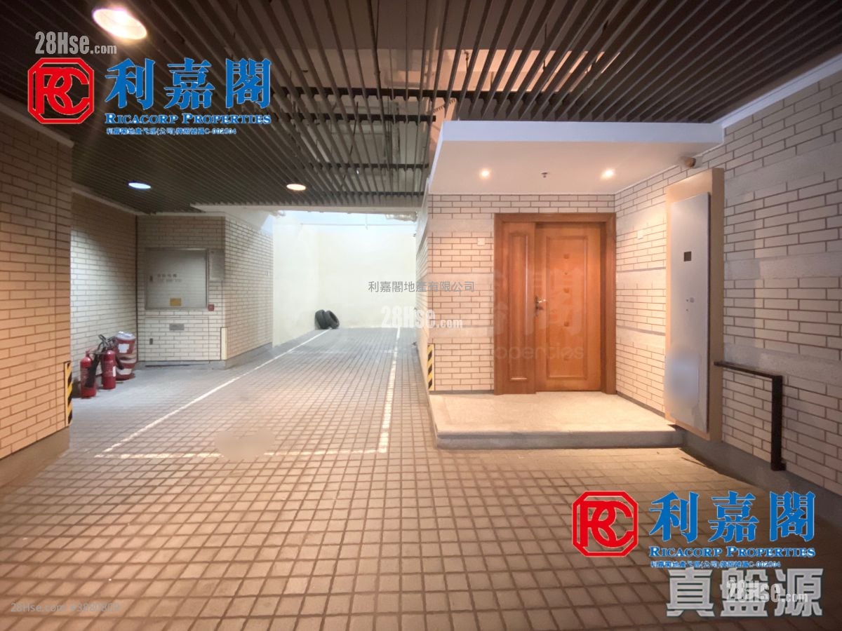 Casa Marina Rental 2,350 ft²