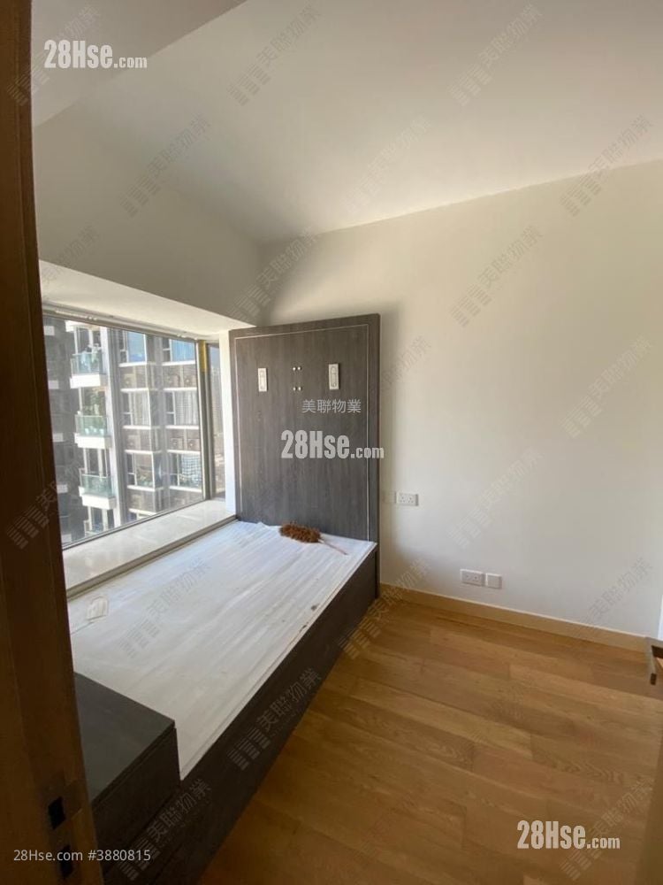 Peninsula East 售盘 2 房 520 平方尺