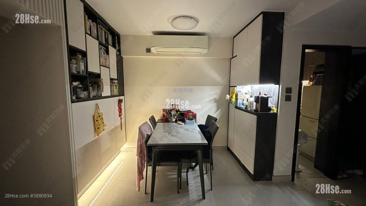Riviera Gardens Sell 3 Bedrooms 559 ft²
