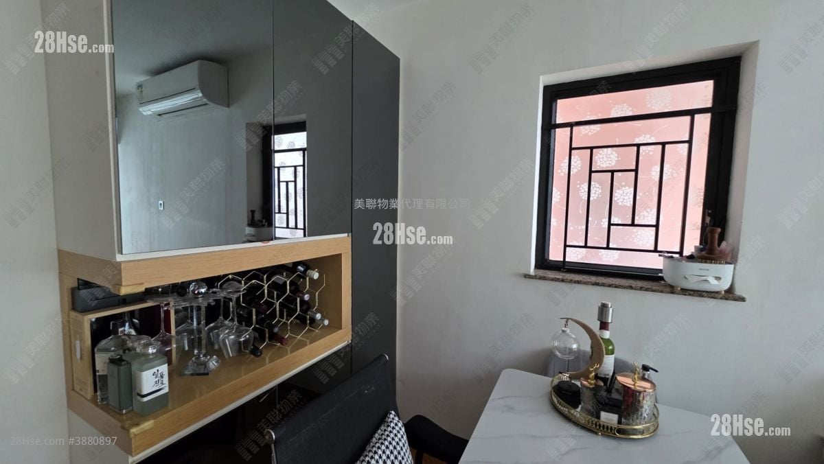Oscar By The Sea Sell 2 Bedrooms 483 ft²