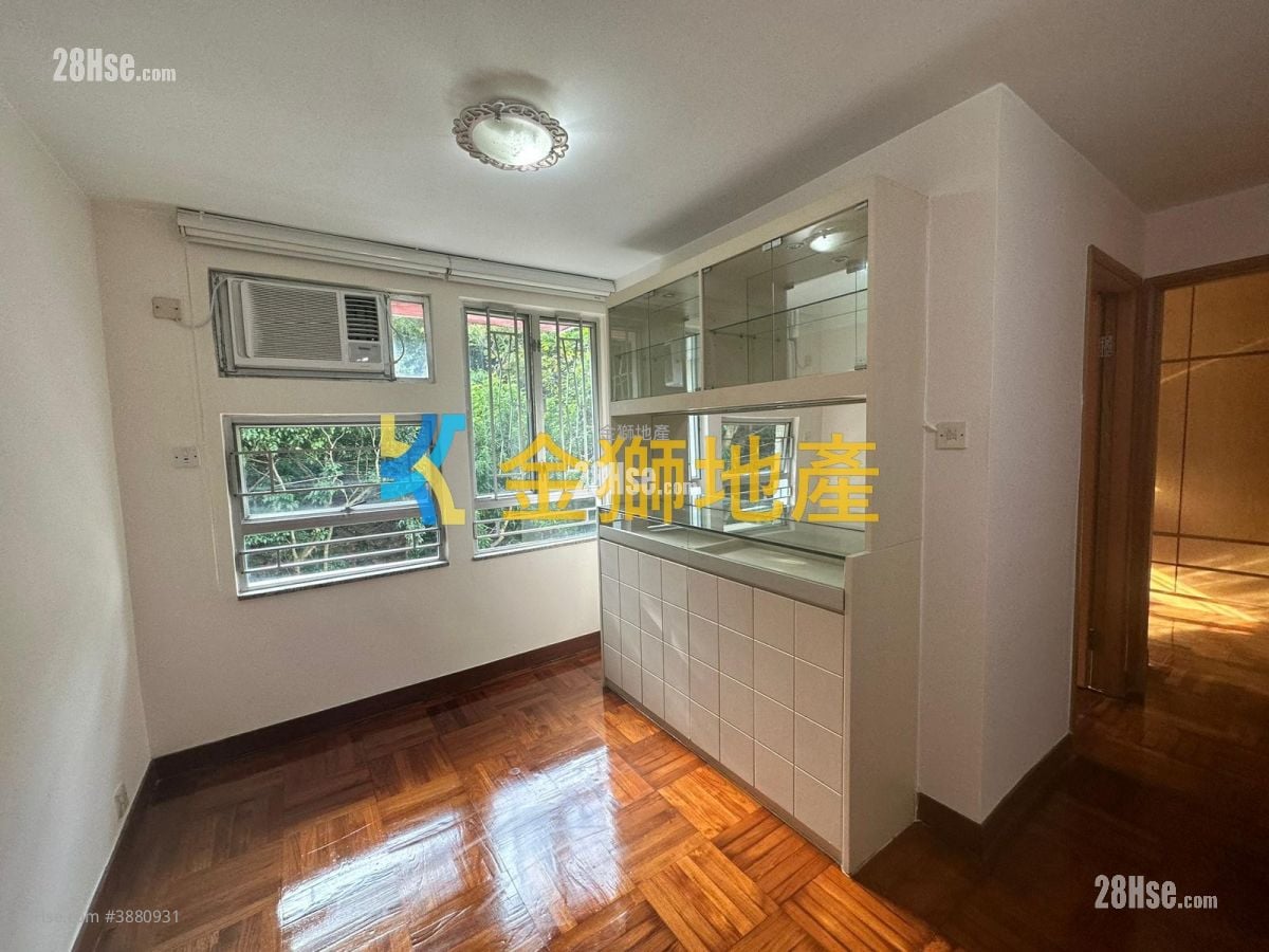 King Tin Court Sell 447 ft²