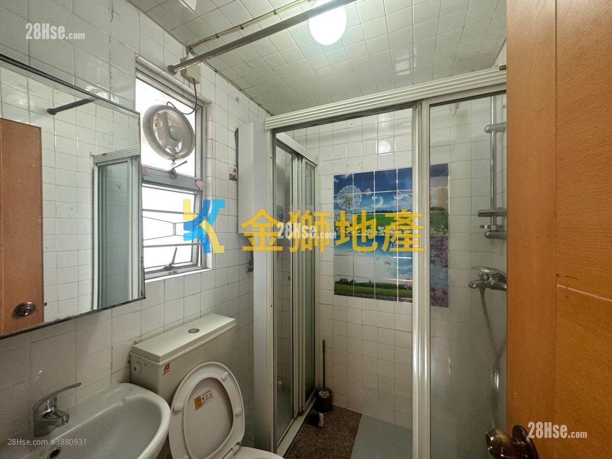 King Tin Court Sell 447 ft²