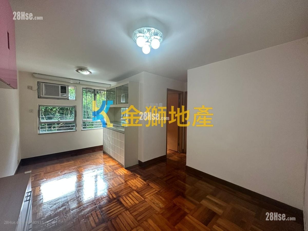 King Tin Court Sell 447 ft²