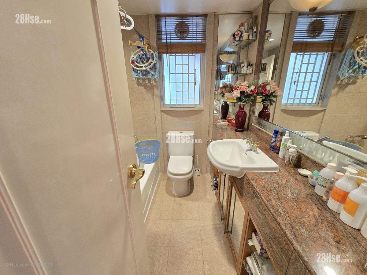 Laguna Verde Sell 5+ Bedrooms , 4 Bathrooms 1,100 ft²