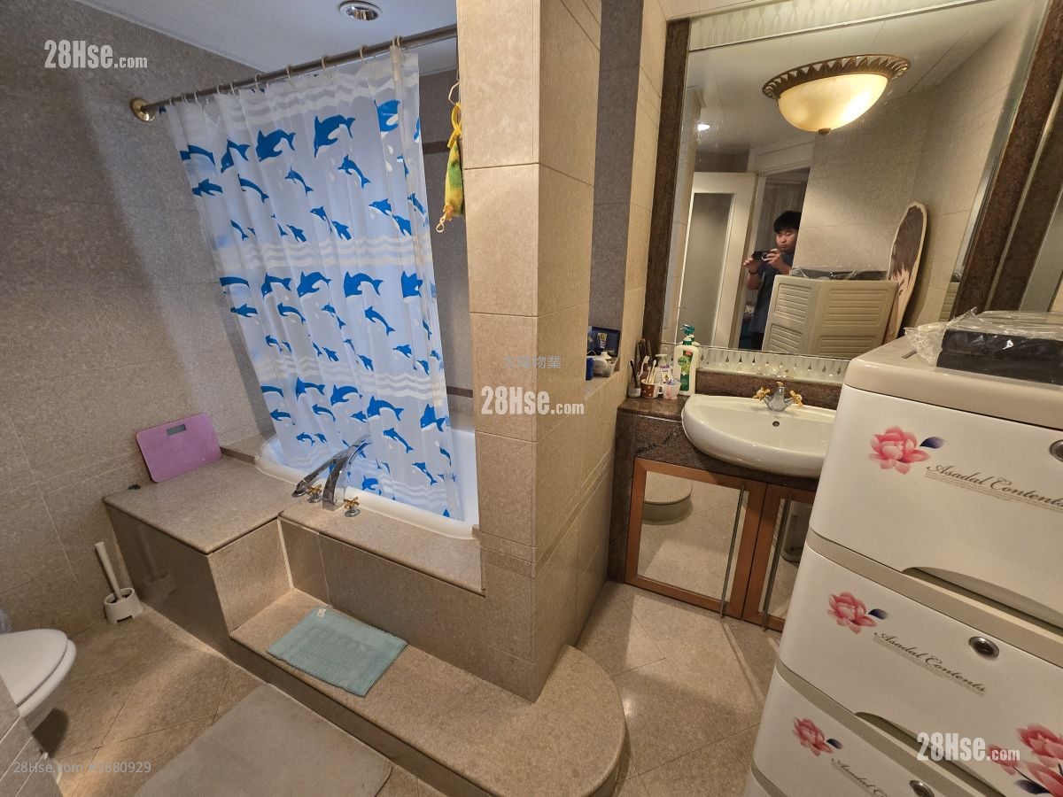 Laguna Verde Sell 5+ Bedrooms , 4 Bathrooms 1,100 ft²