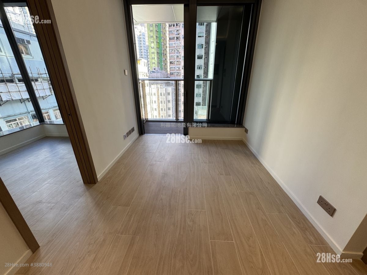 Des Voeux W Residence Sell 1 Bedroom 275 ft²