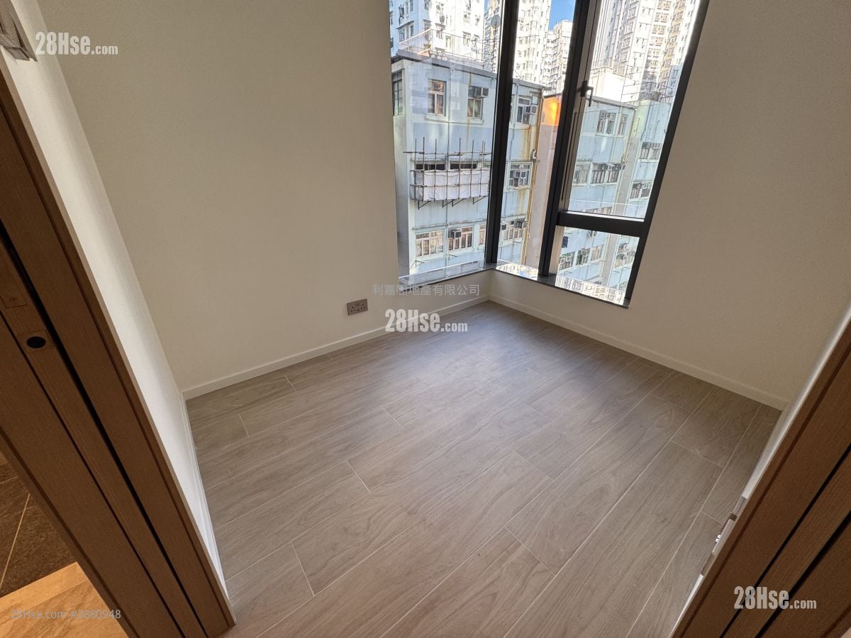 Des Voeux W Residence Sell 1 Bedroom 275 ft²