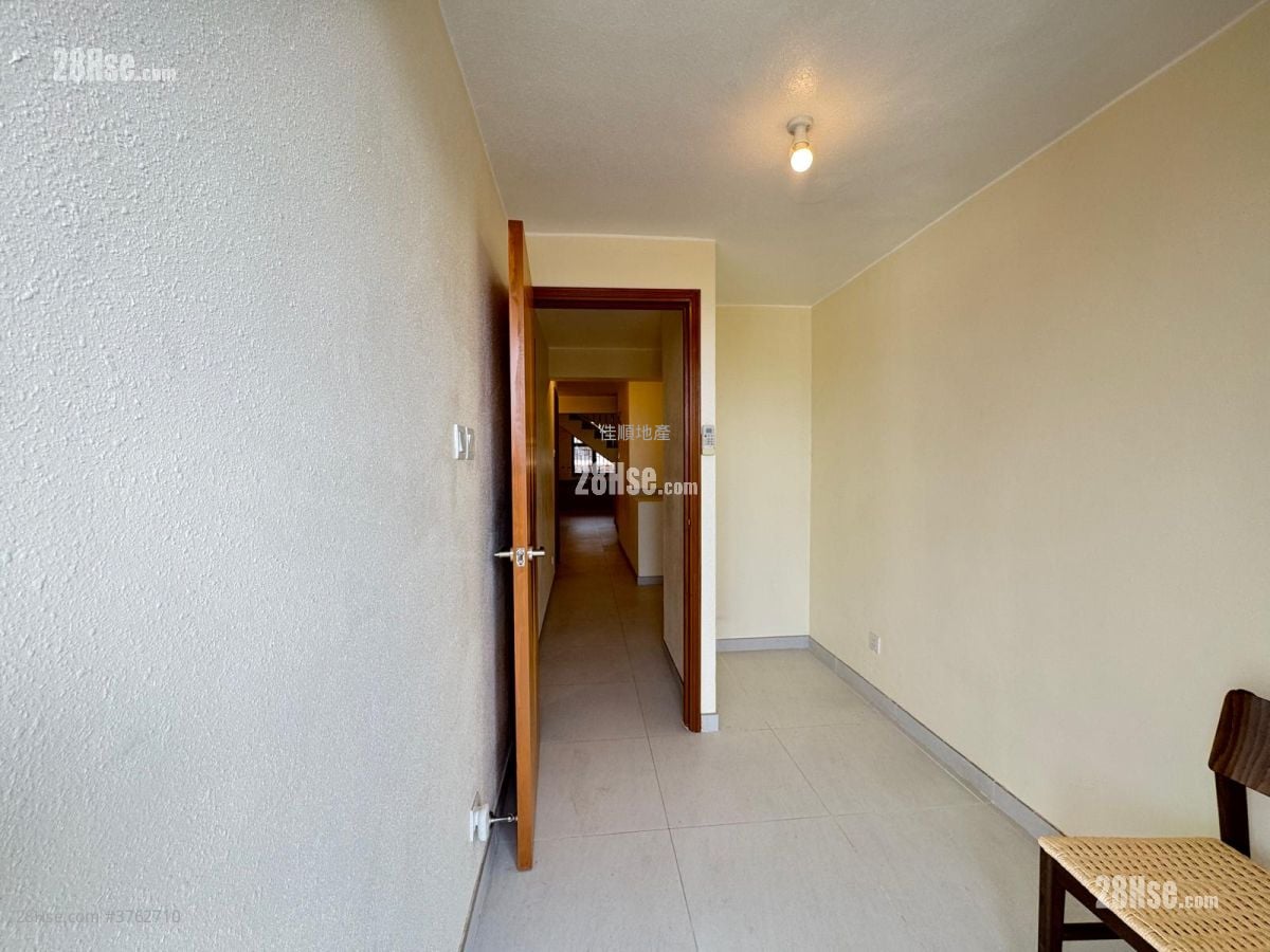 Village Sell 3 Bedrooms , 1 Bathroom