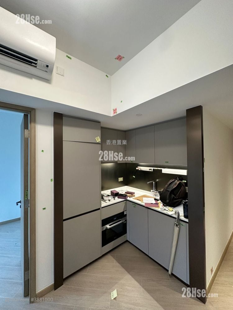 Uptown East Rental 2 Bedrooms , 1 Bathroom 515 ft²