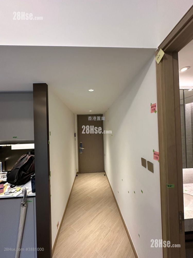 Uptown East Rental 2 Bedrooms , 1 Bathroom 515 ft²