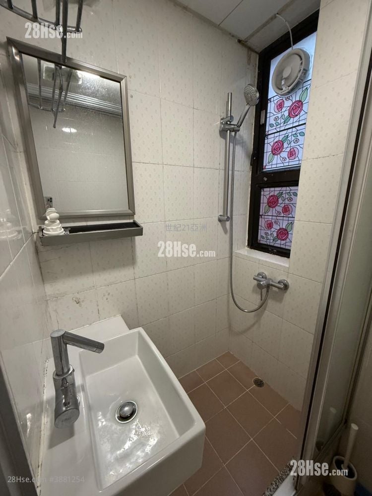 Kingstown Mansion Sell 3 Bedrooms , 2 Bathrooms