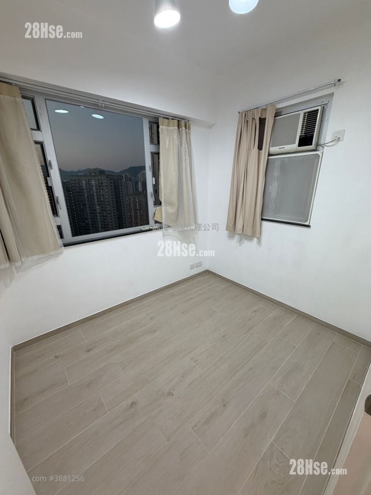 Golden Dragon Garden Sell 3 Bedrooms , 1 Bathroom 576 ft²