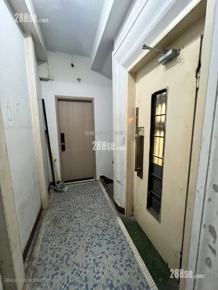 465-467 King's Road Rental Studio , 1 Bathroom 160 ft²
