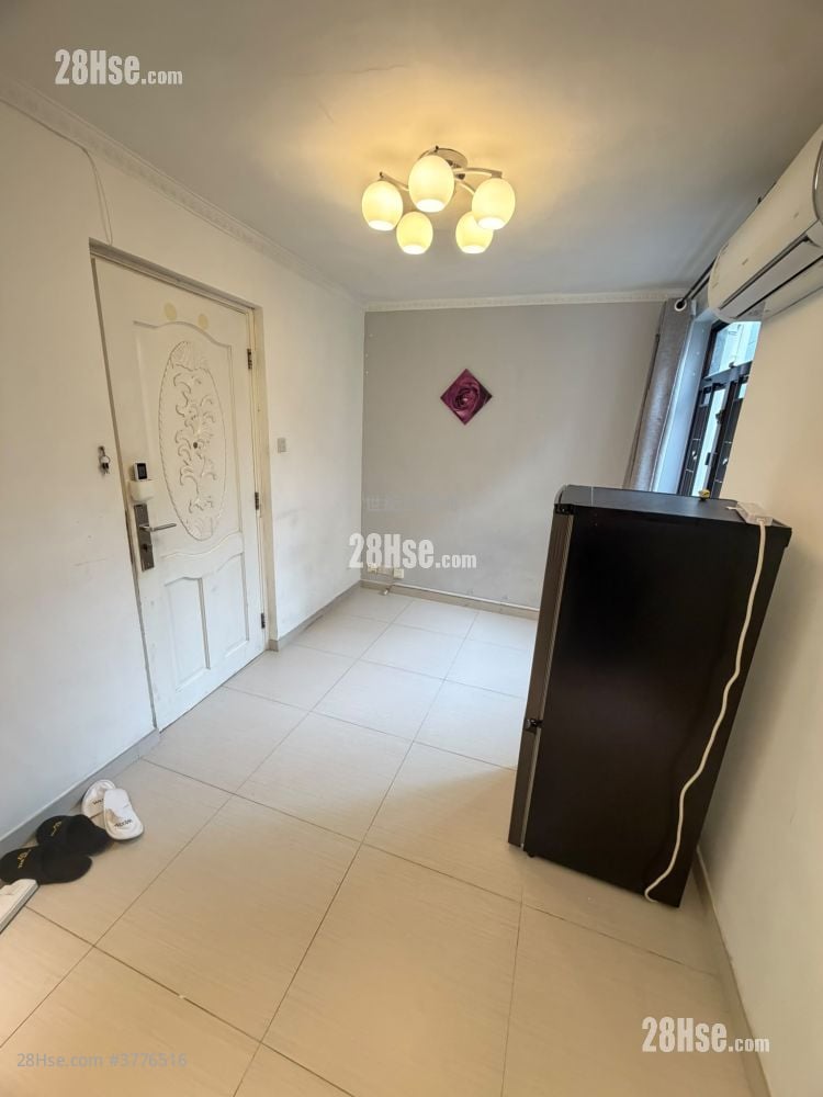 Kingstown Mansion Sell 3 Bedrooms , 1 Bathroom 394 ft²