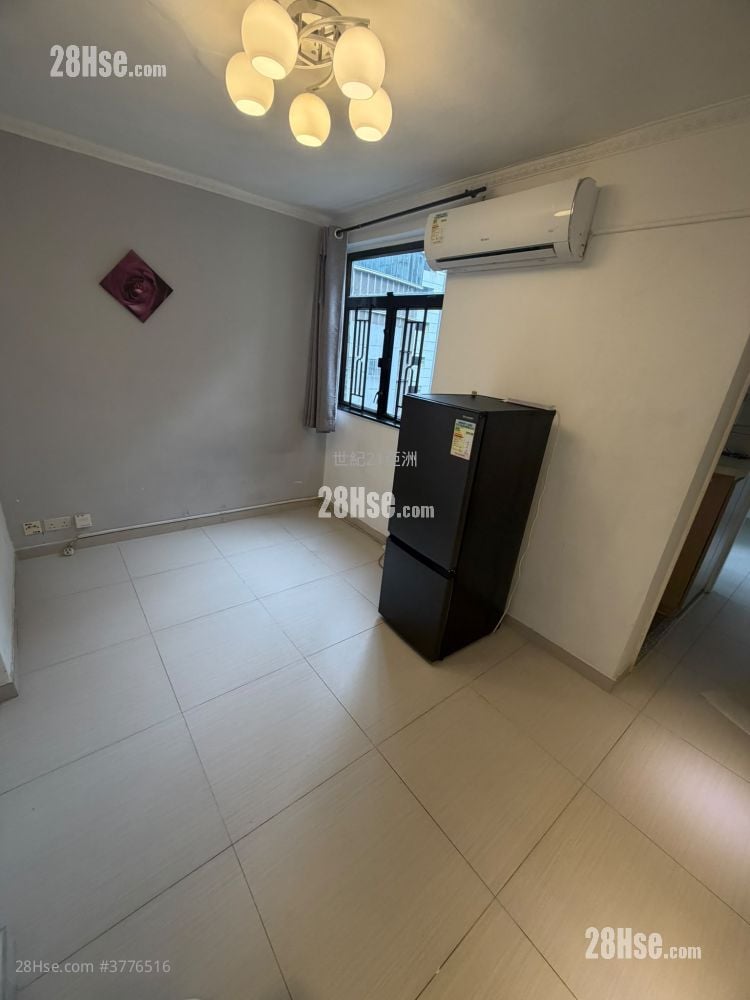 Kingstown Mansion Sell 3 Bedrooms , 1 Bathroom 394 ft²