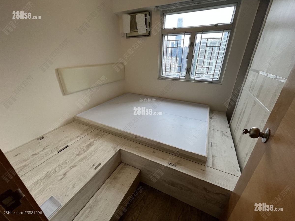 Tsuen King Garden Sell 3 Bedrooms , 1 Bathroom 499 ft²