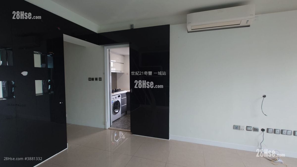 Festival City Sell 3 Bedrooms , 2 Bathrooms 742 ft²