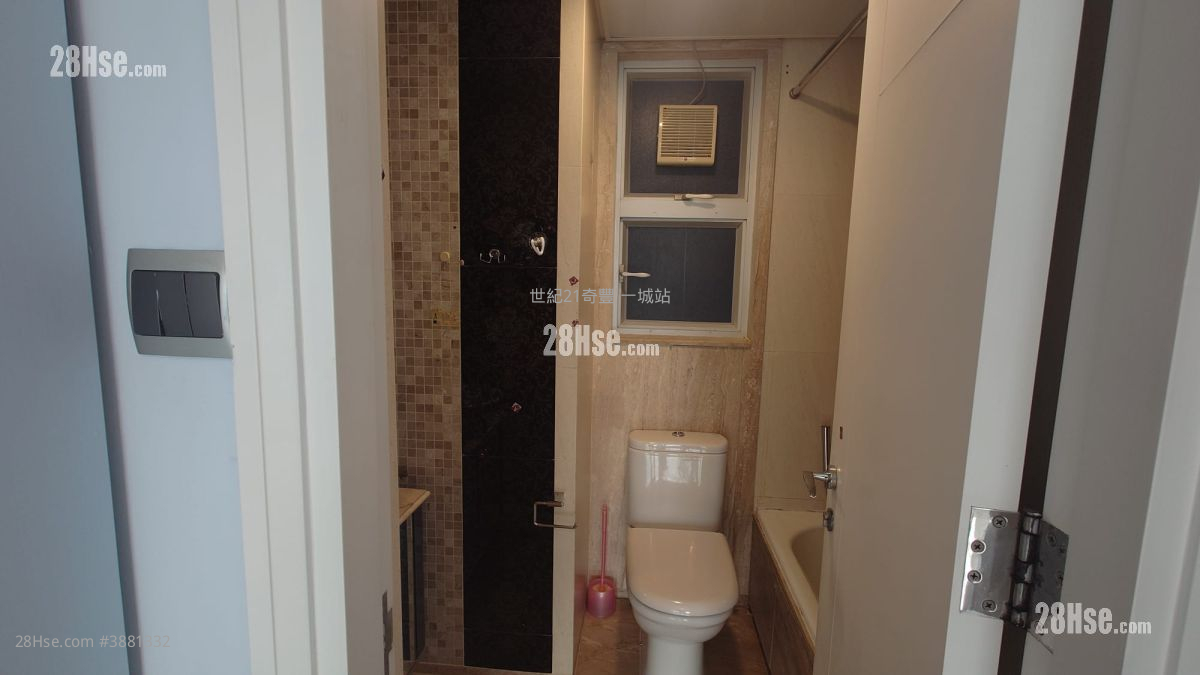 Festival City Sell 3 Bedrooms , 2 Bathrooms 742 ft²