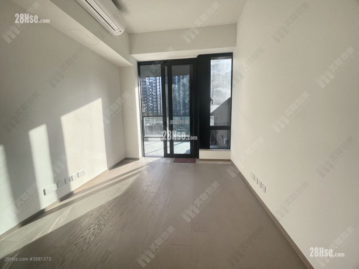 Onmantin Rental 3 Bedrooms , 2 Bathrooms 846 ft²