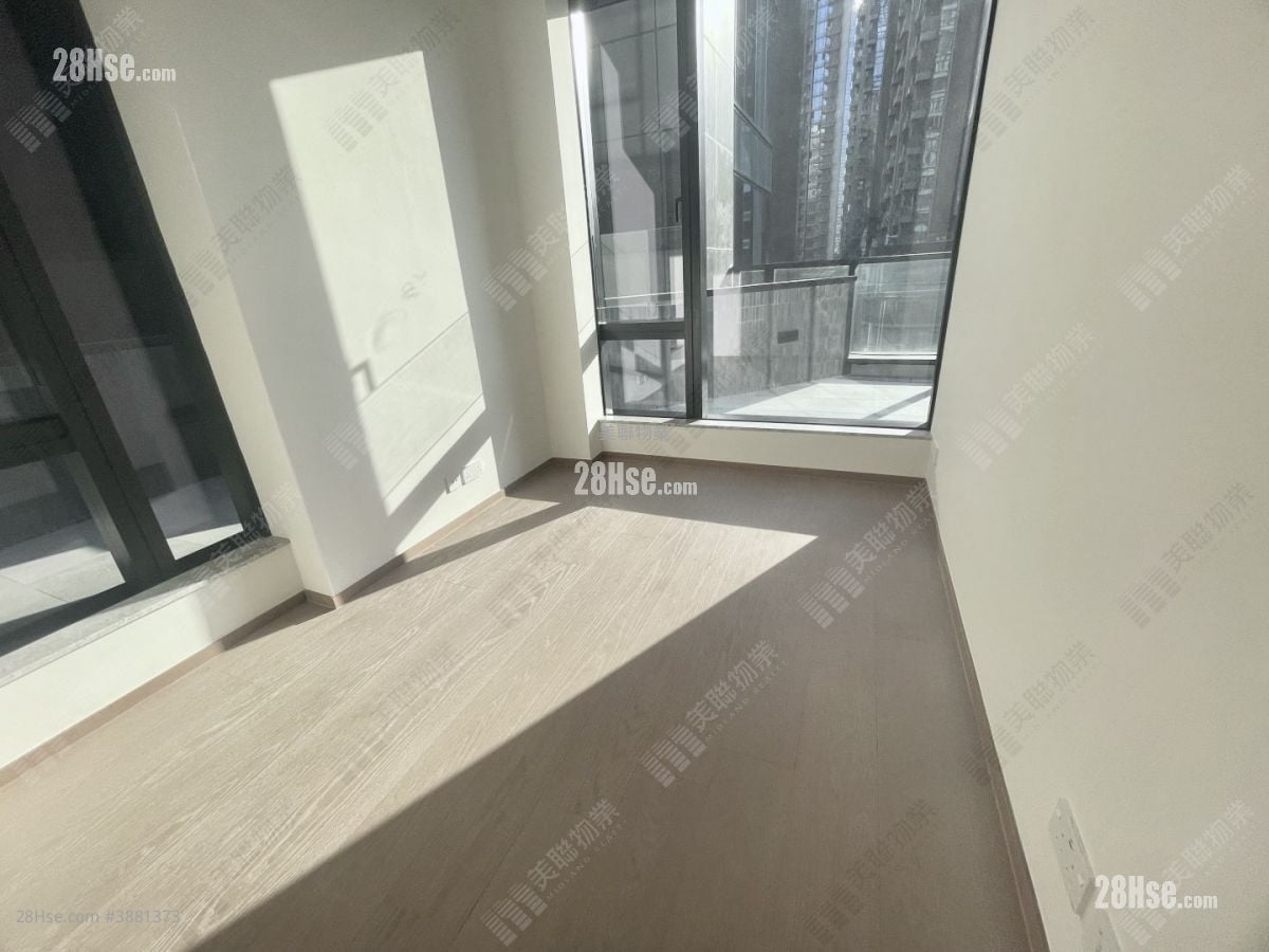 Onmantin Rental 3 Bedrooms , 2 Bathrooms 846 ft²