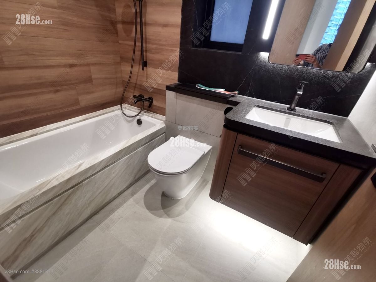 Onmantin Rental 3 Bedrooms , 2 Bathrooms 846 ft²