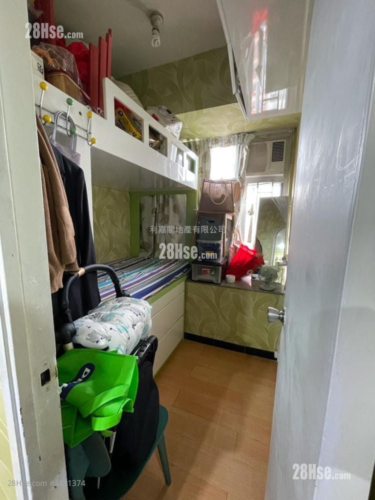 Nam Pont Building Sell 2 Bedrooms , 1 Bathroom 292 ft²