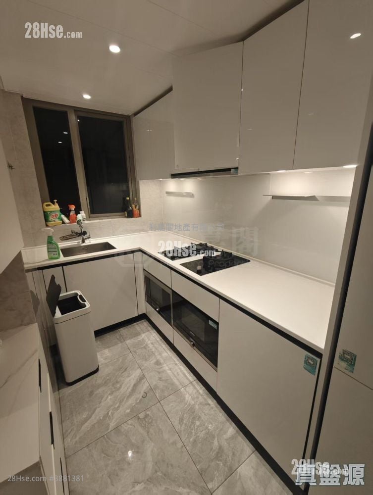 Grand Marini Sell 3 Bedrooms , 2 Bathrooms 731 ft²