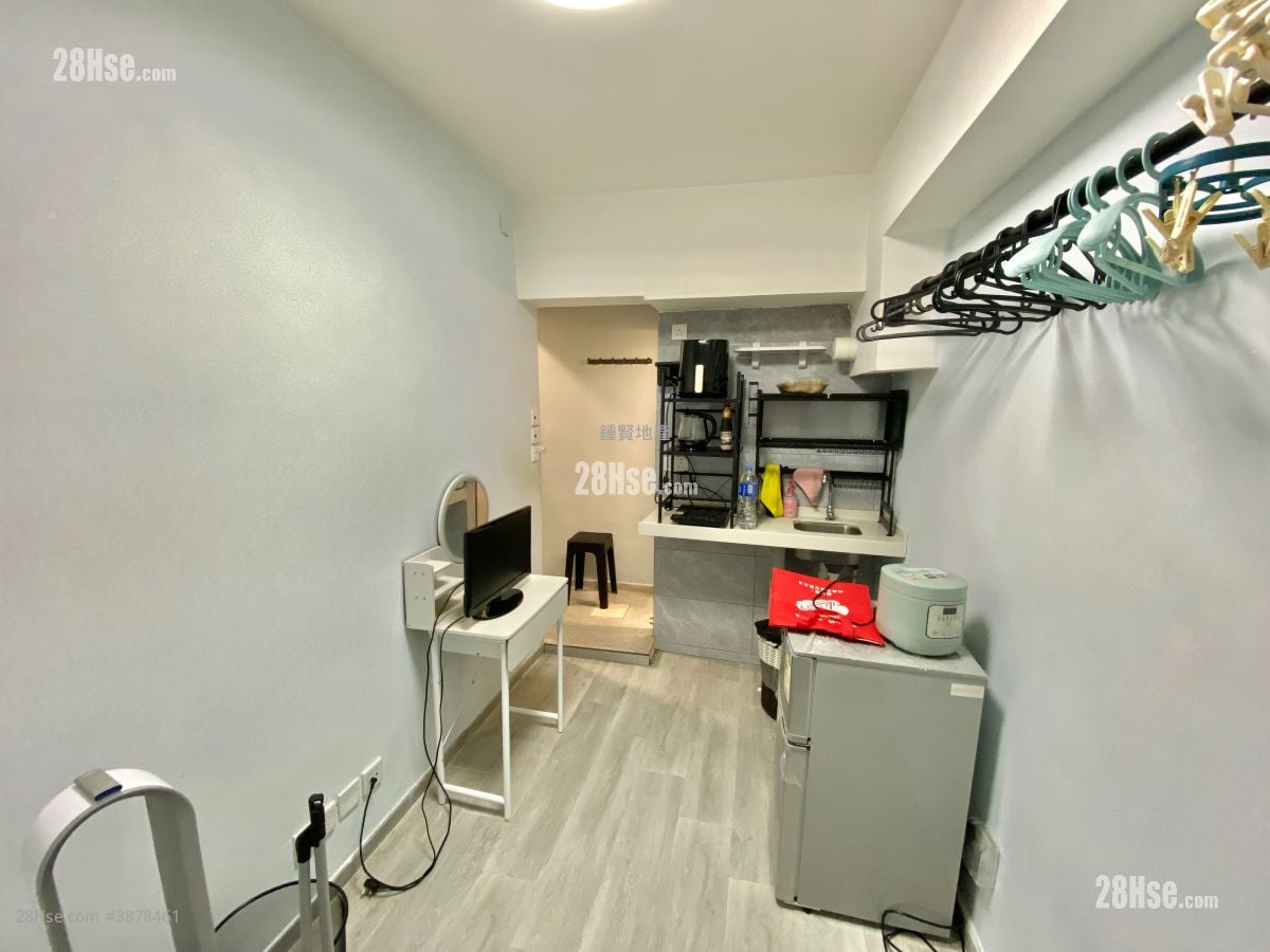 Hong Keung Mansion Rental Studio , 1 Bathroom 140 ft²