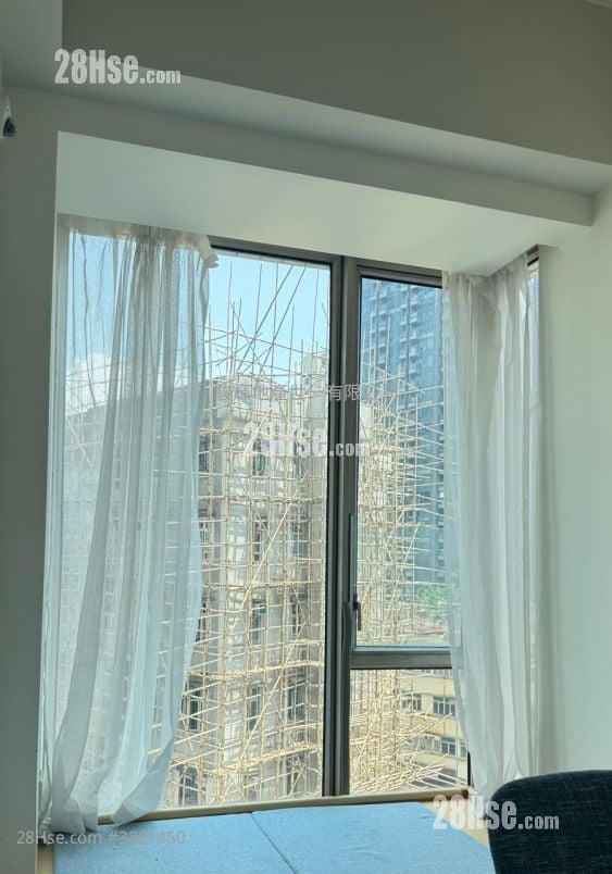 One New York Rental 3 Bedrooms , 1 Bathroom 467 ft²