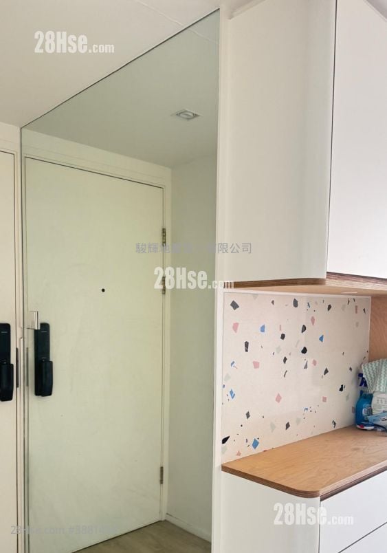 One New York Rental 3 Bedrooms , 1 Bathroom 467 ft²