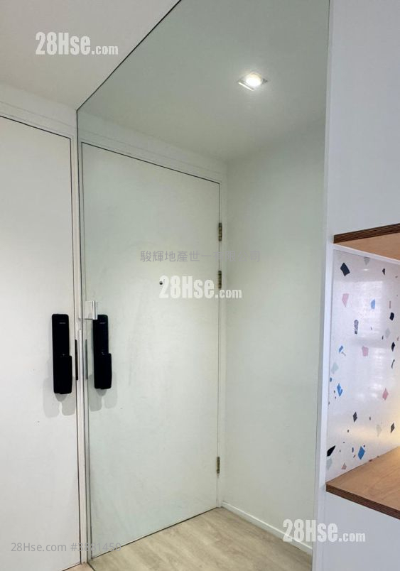 One New York Rental 3 Bedrooms , 1 Bathroom 467 ft²
