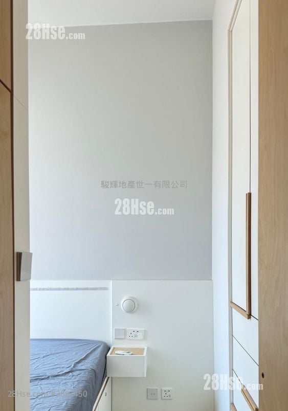 One New York Rental 3 Bedrooms , 1 Bathroom 467 ft²