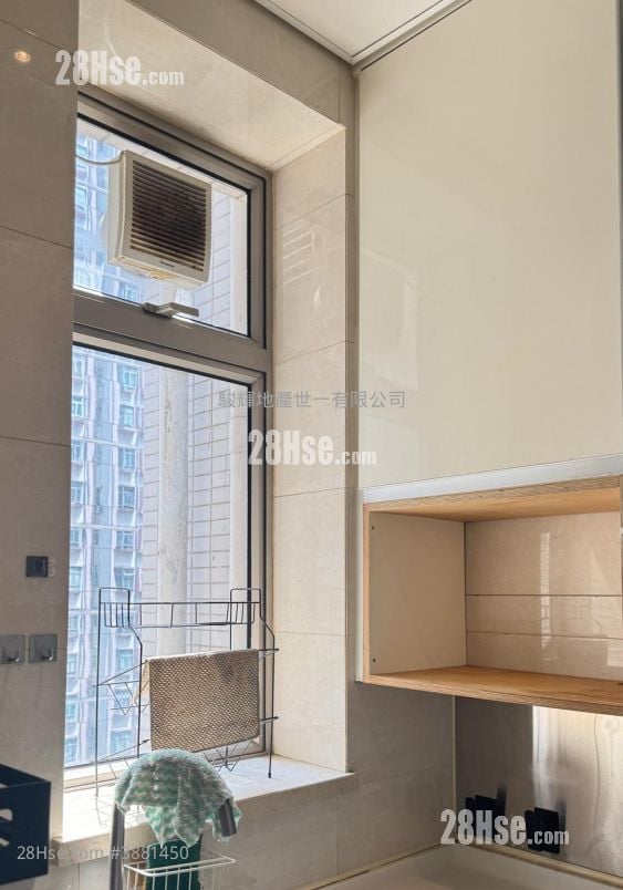 One New York Rental 3 Bedrooms , 1 Bathroom 467 ft²