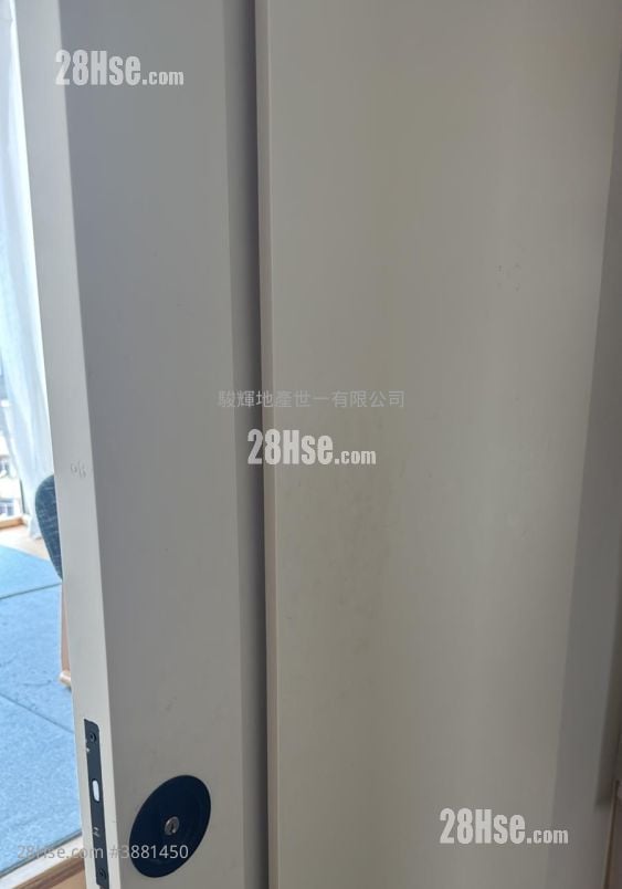 One New York Rental 3 Bedrooms , 1 Bathroom 467 ft²
