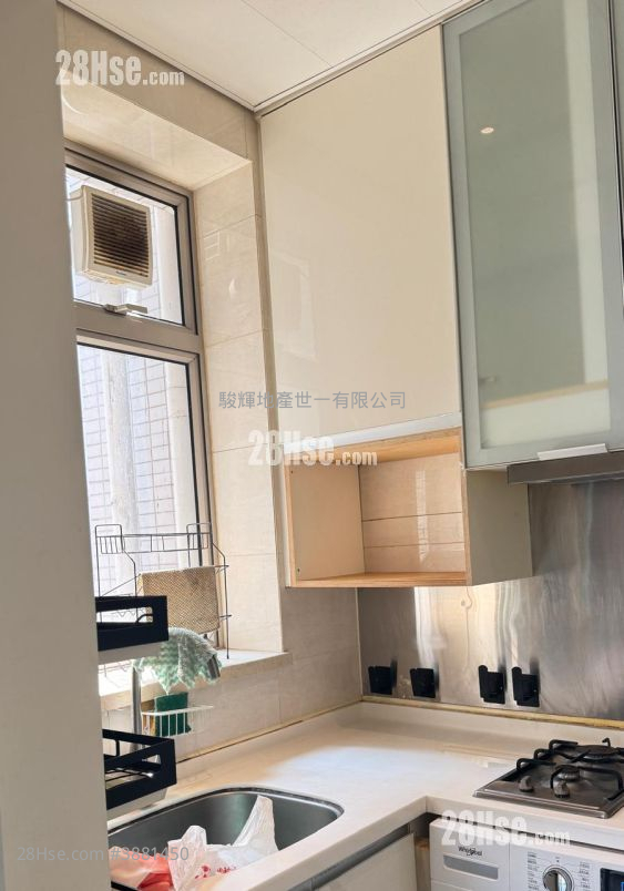 One New York Rental 3 Bedrooms , 1 Bathroom 467 ft²