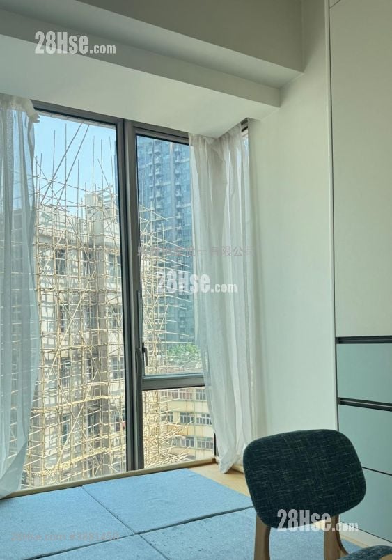 One New York Rental 3 Bedrooms , 1 Bathroom 467 ft²