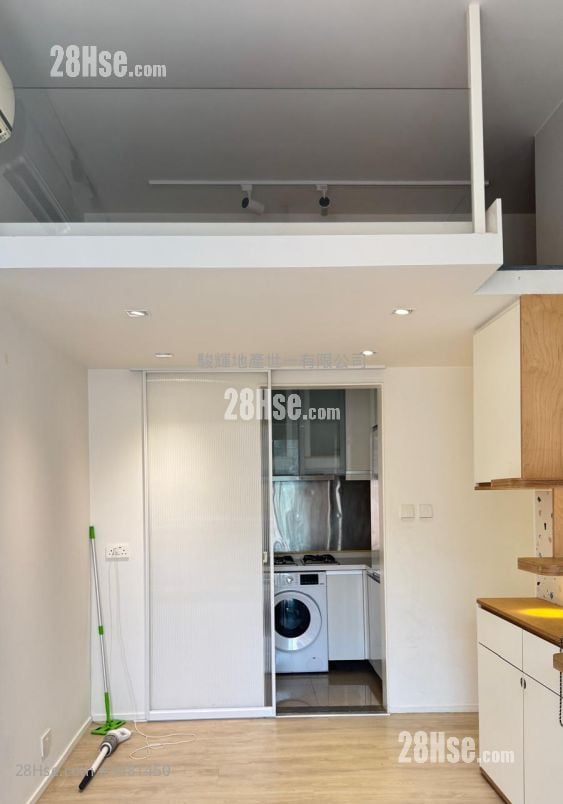 One New York Rental 3 Bedrooms , 1 Bathroom 467 ft²