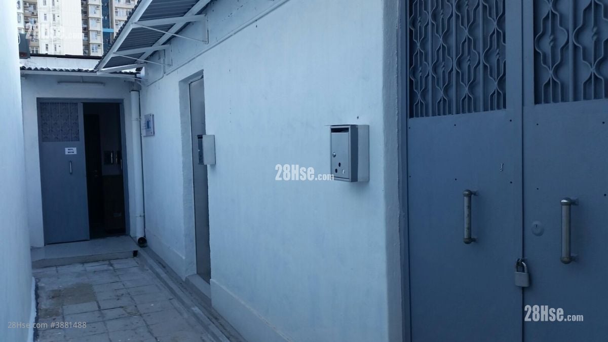 Ping Fai Industrial Building Rental 350 ft²