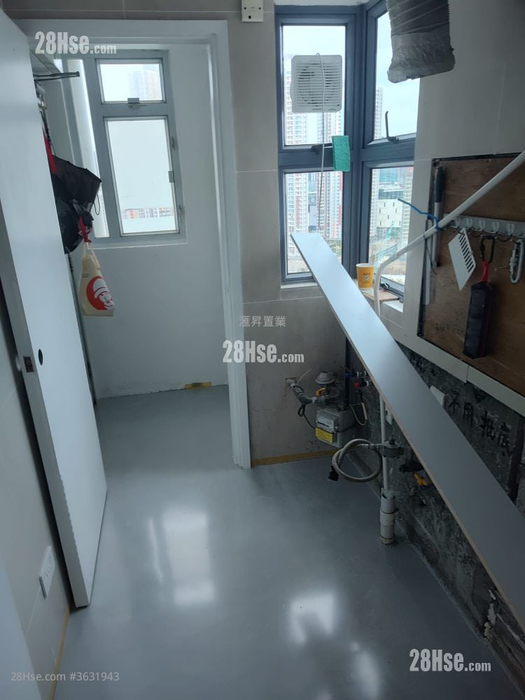 No. 10 South Wall Road Rental 2 Bedrooms , 1 Bathroom 328 ft²